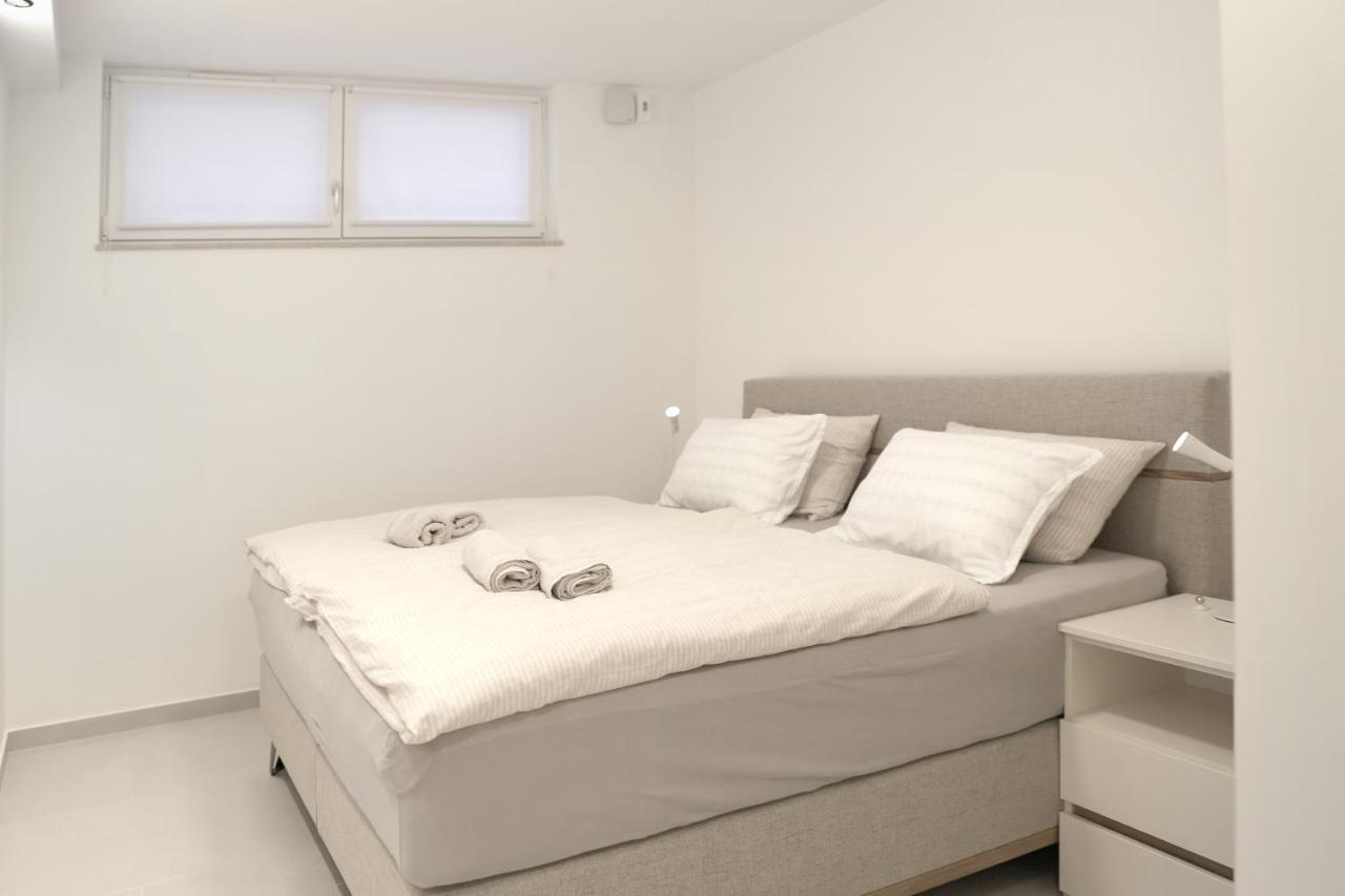 נייביצה Brand New Apartment With Private Pool מראה חיצוני תמונה