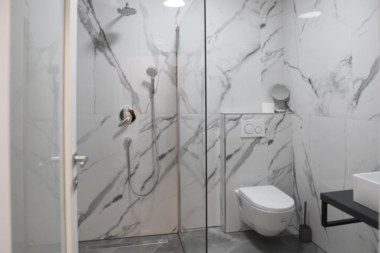 נייביצה Brand New Apartment With Private Pool מראה חיצוני תמונה